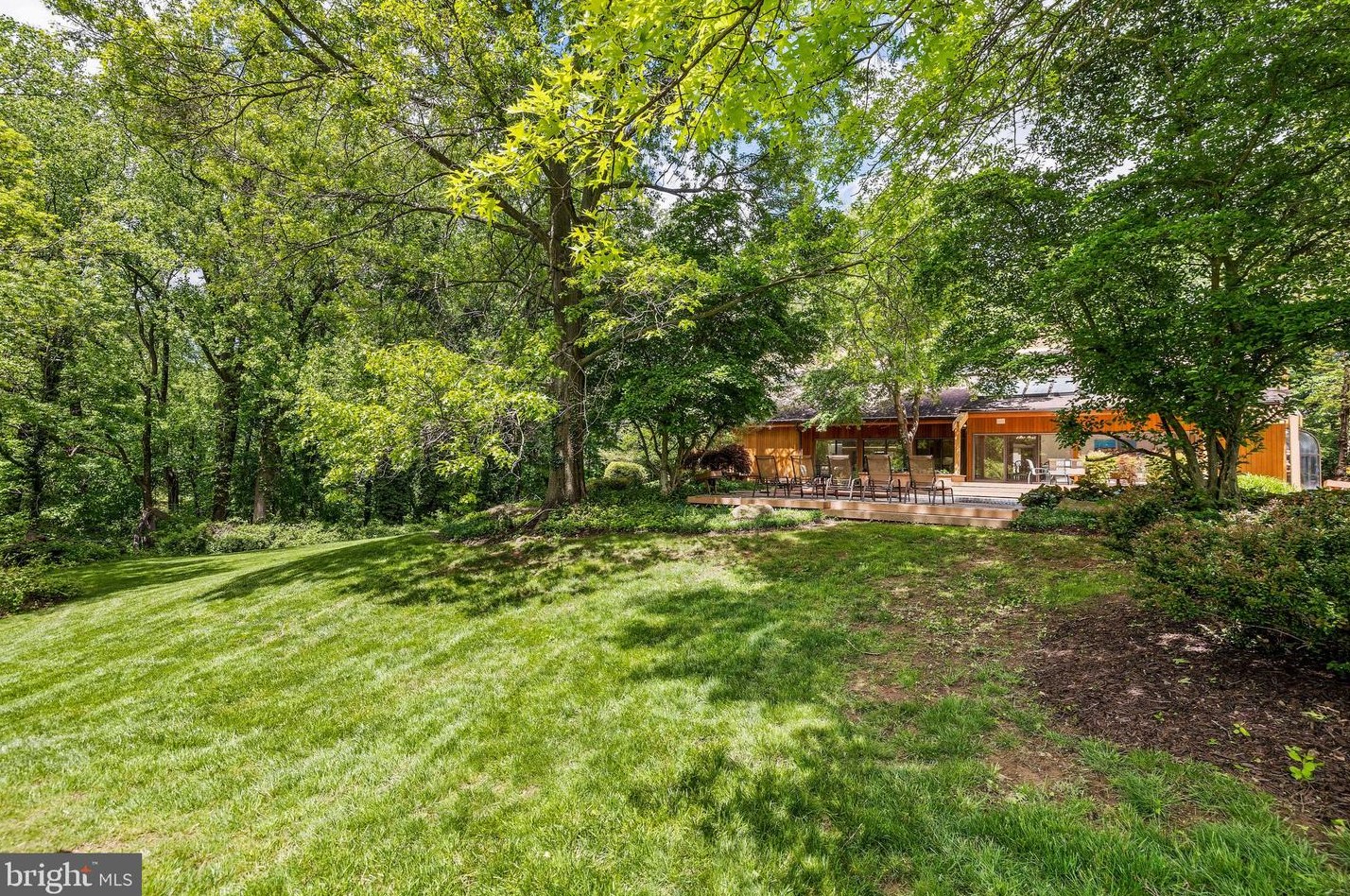 8570 Leisure Hill Dr, Baltimore MD  21208-1740 exterior