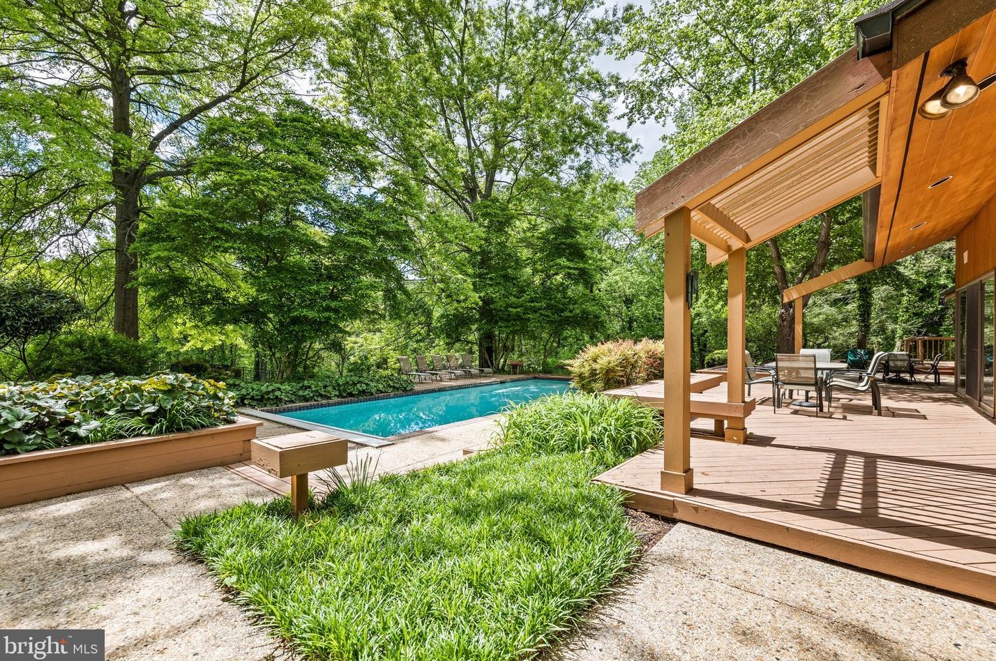 8570 Leisure Hill Dr, Baltimore MD  21208-1740 exterior