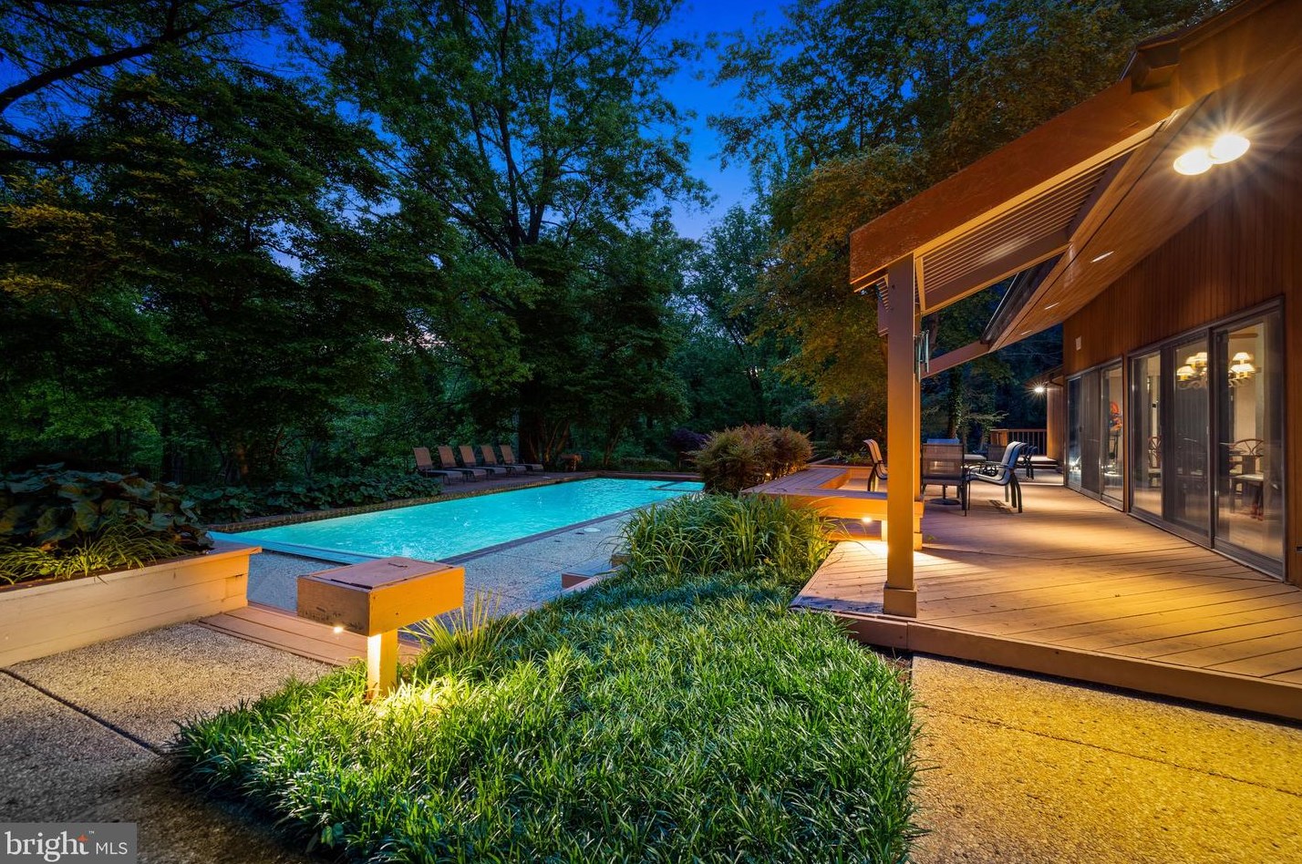 8570 Leisure Hill Dr, Baltimore MD  21208-1740 exterior