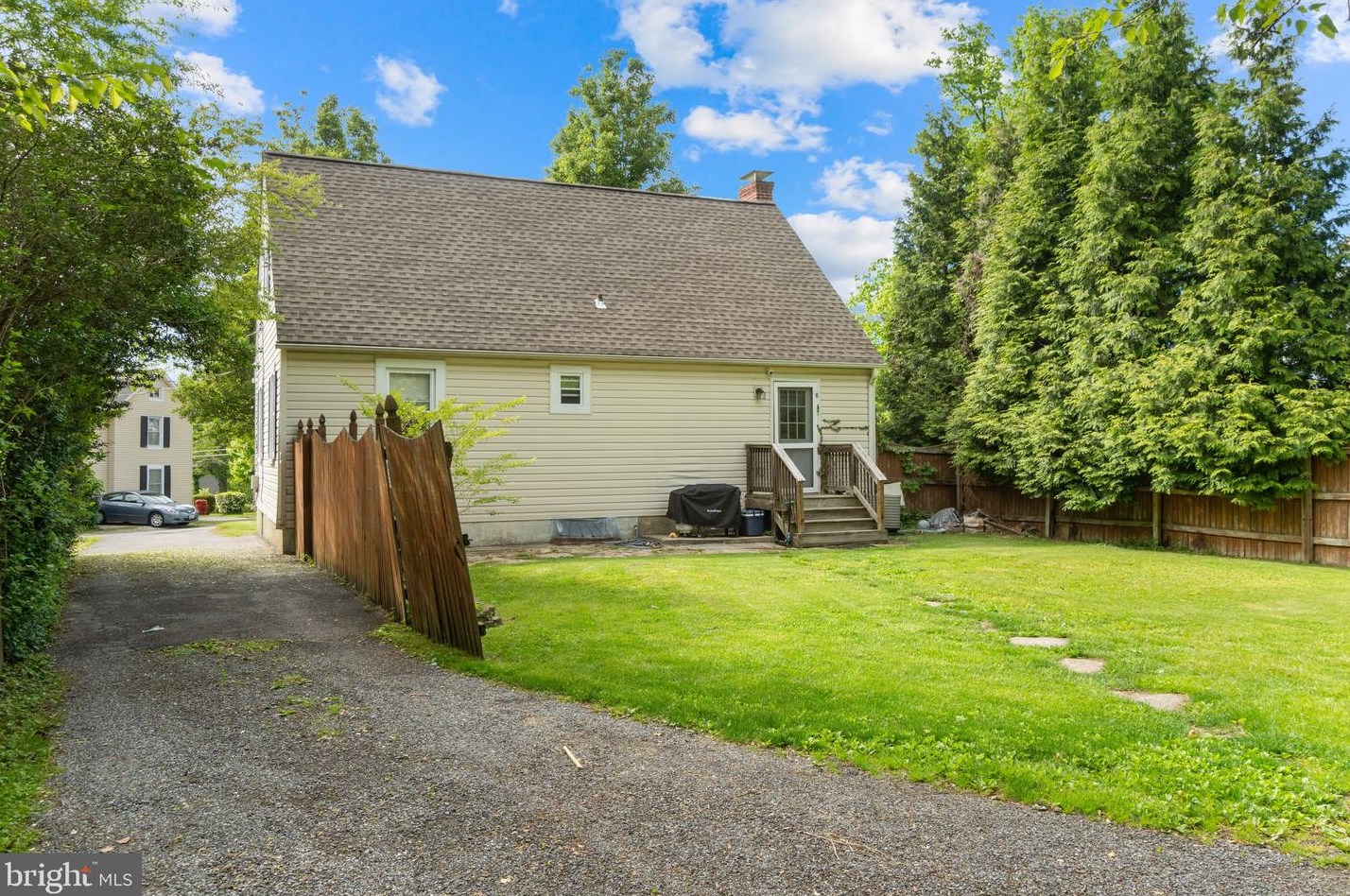 314 Harlem Ave, Baltimore MD  21228-1406 exterior