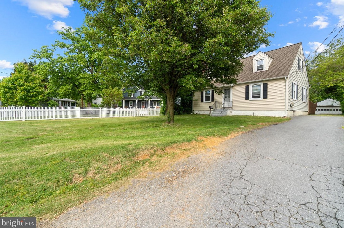 314 Harlem Ave, Baltimore MD  21228-1406 exterior