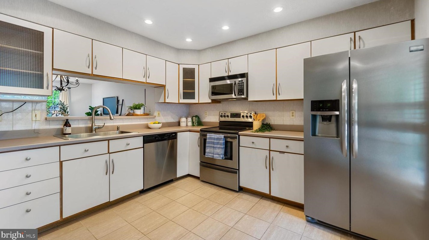 2011 Masters Dr, Baltimore MD  21209-1746 exterior