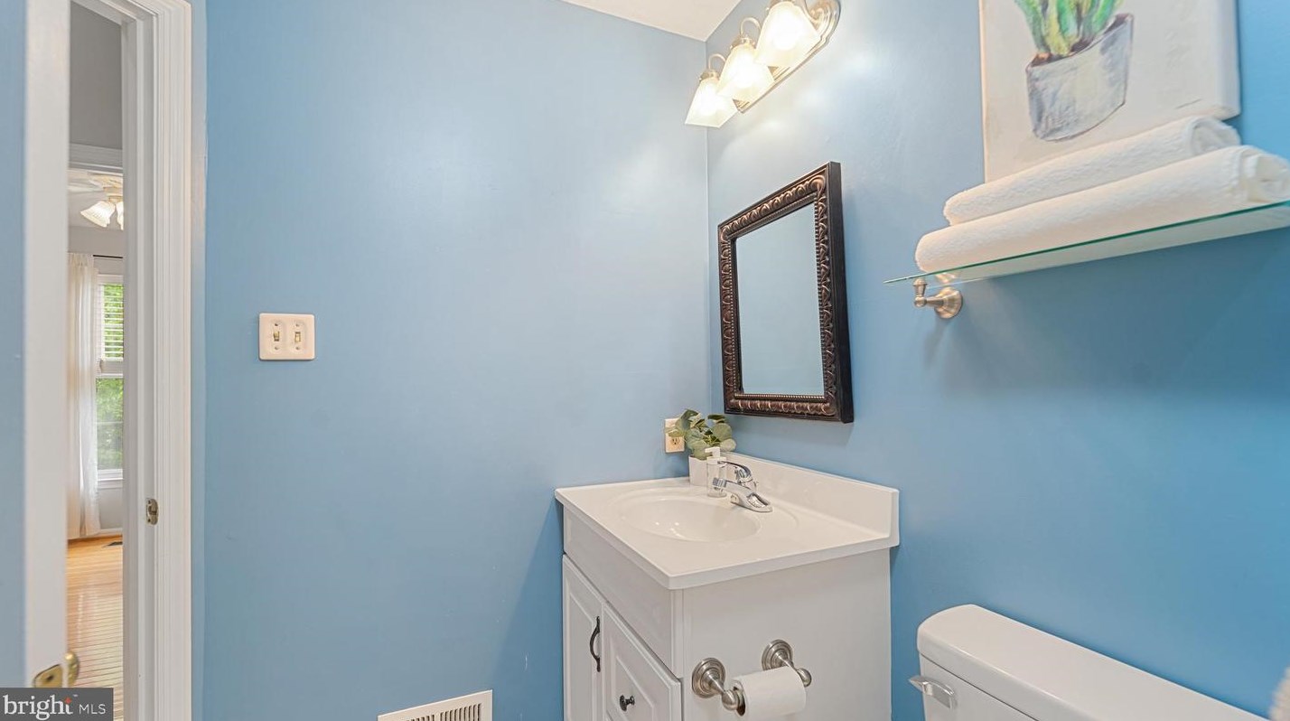 2011 Masters Dr, Baltimore MD  21209-1746 exterior