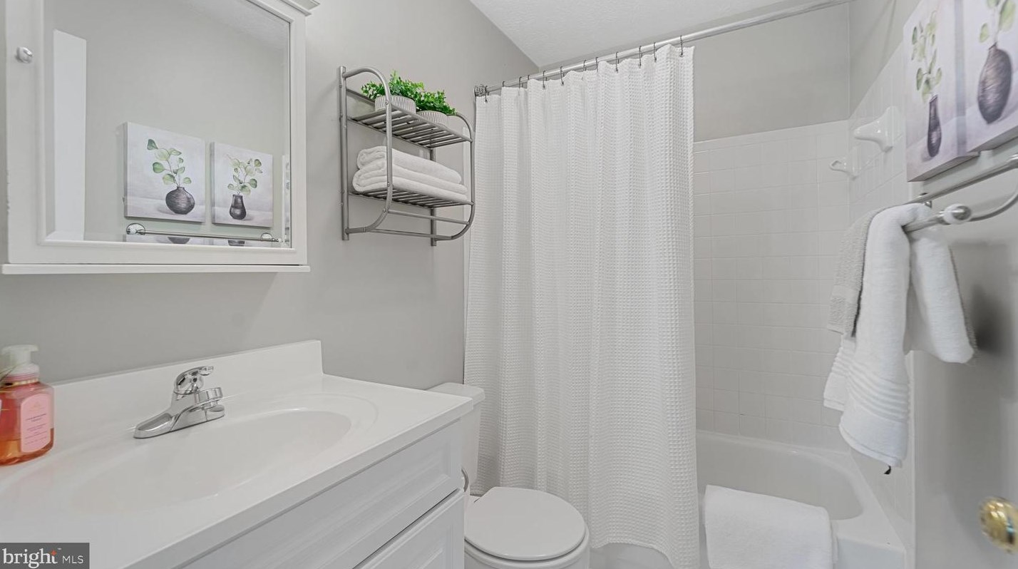 2011 Masters Dr, Baltimore MD  21209-1746 exterior