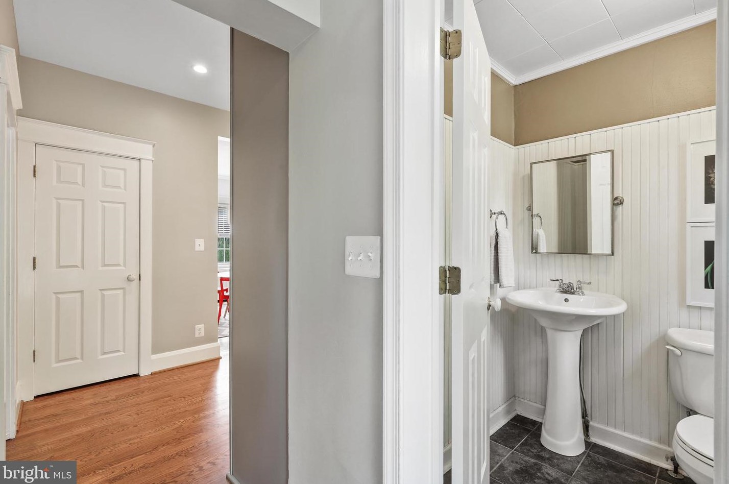 15 Hilltop Rd, Baltimore MD  21228-5520 exterior