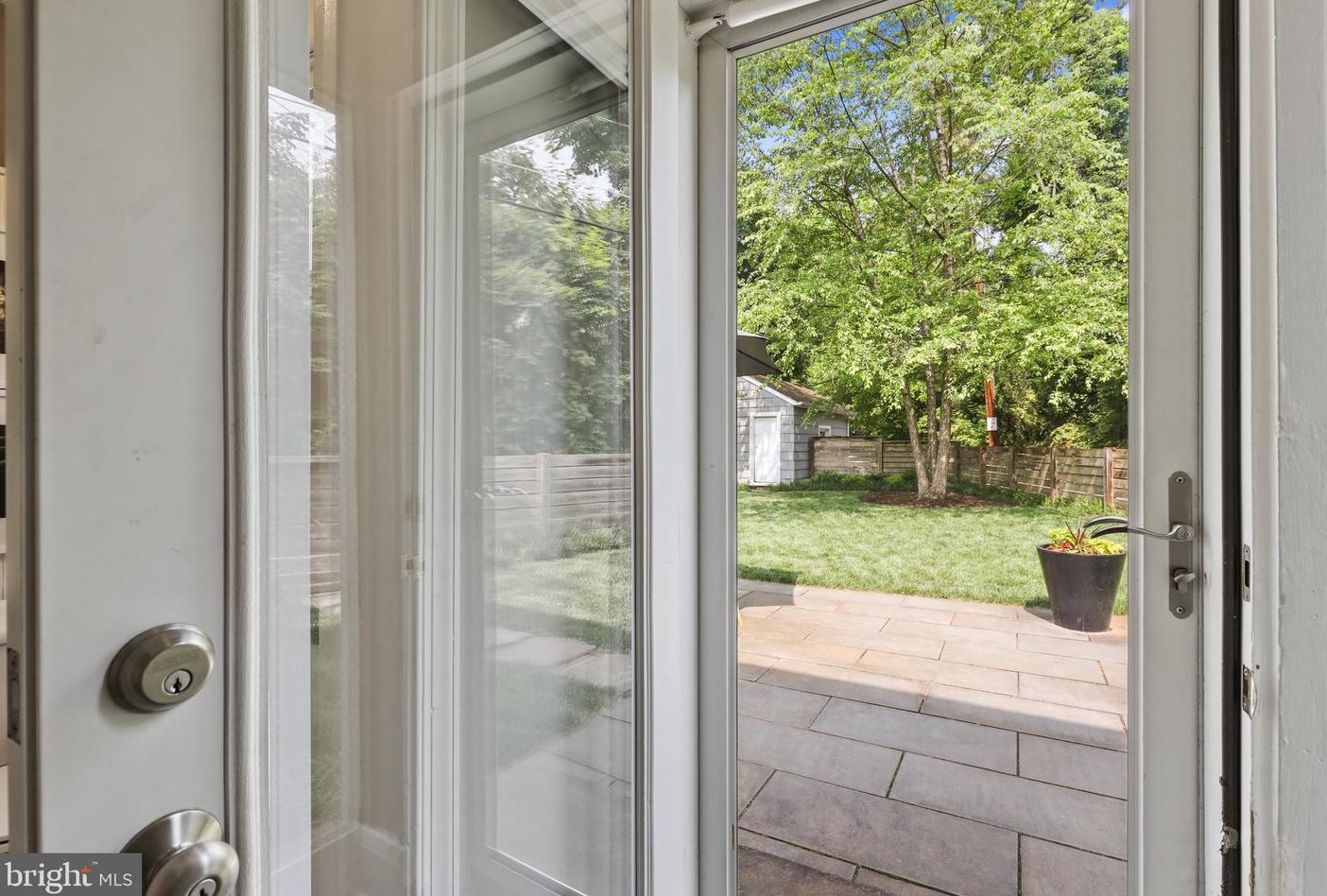 15 Hilltop Rd, Baltimore MD  21228-5520 exterior