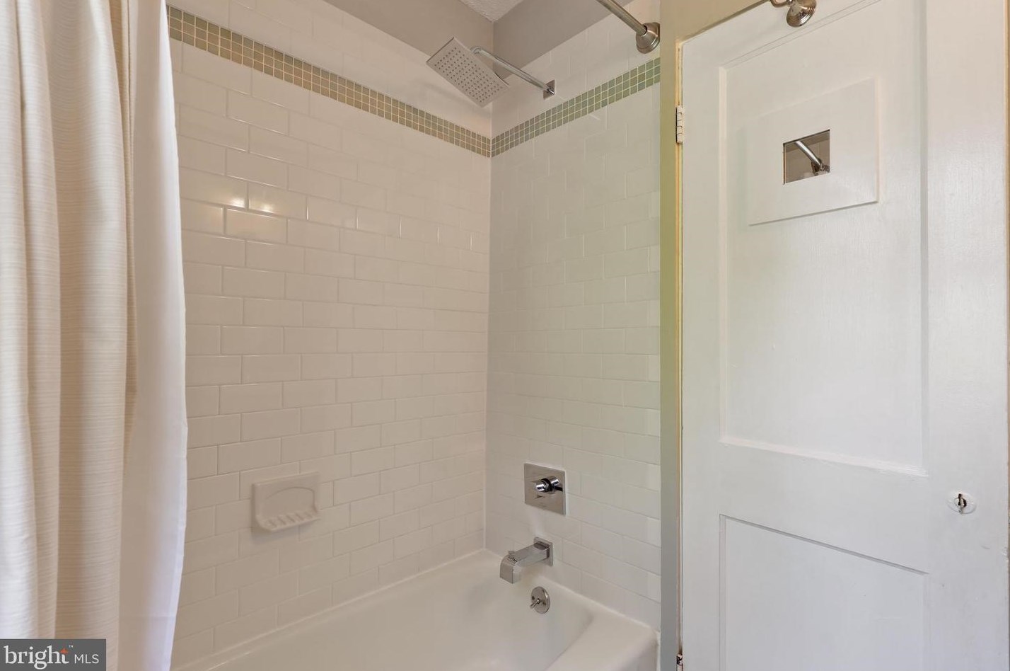 15 Hilltop Rd, Baltimore MD  21228-5520 exterior