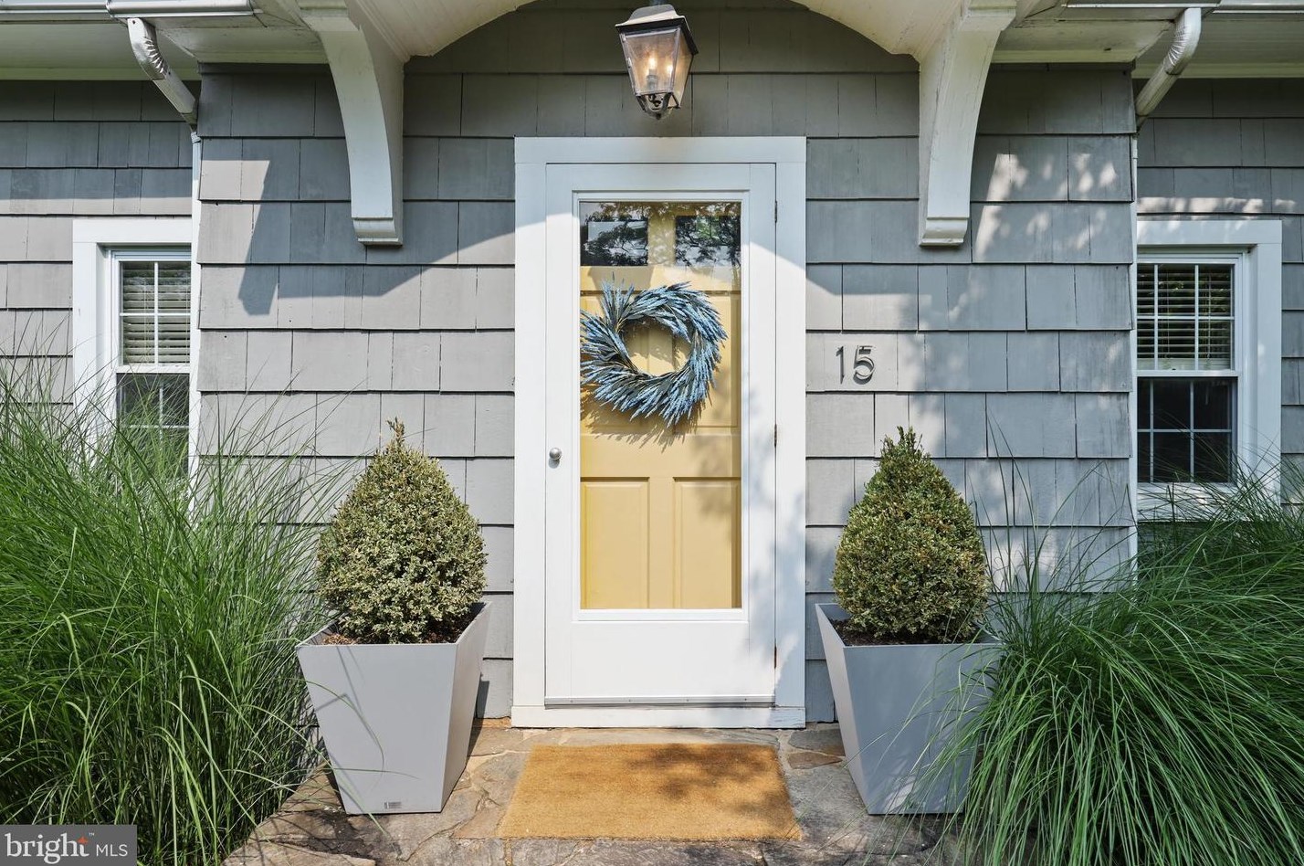 15 Hilltop Rd, Baltimore MD  21228-5520 exterior