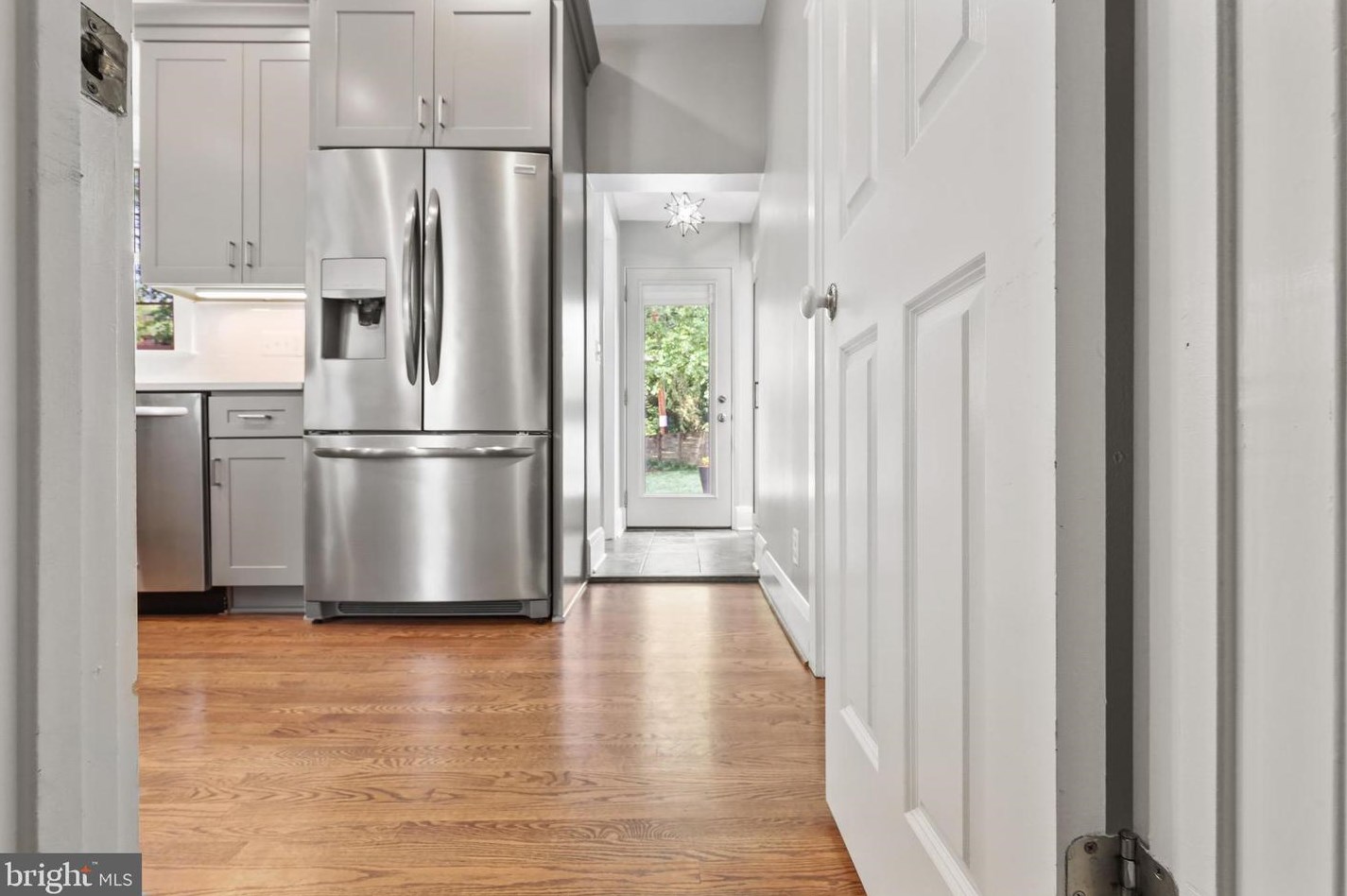 15 Hilltop Rd, Baltimore MD  21228-5520 exterior