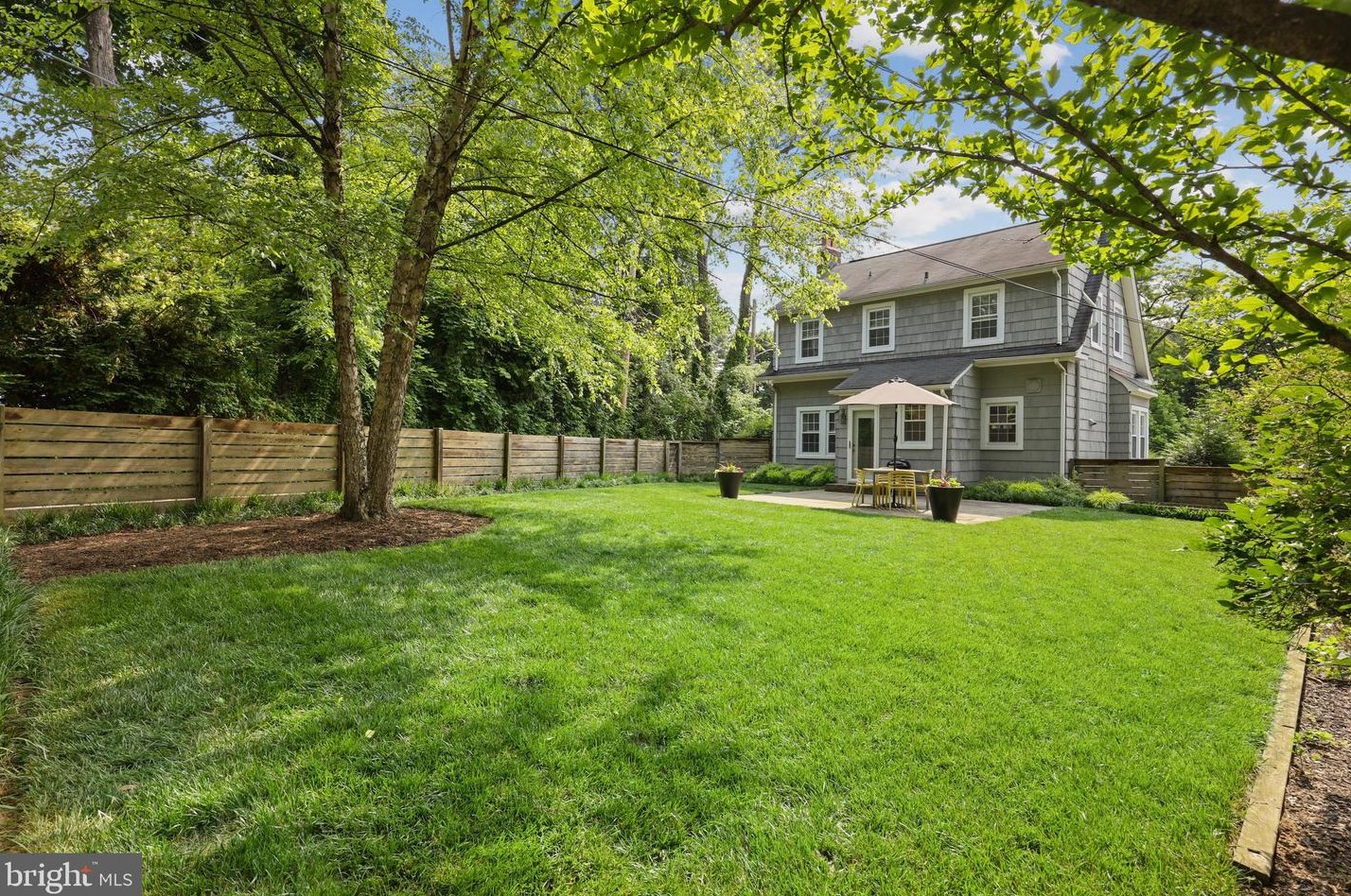 15 Hilltop Rd, Baltimore MD  21228-5520 exterior