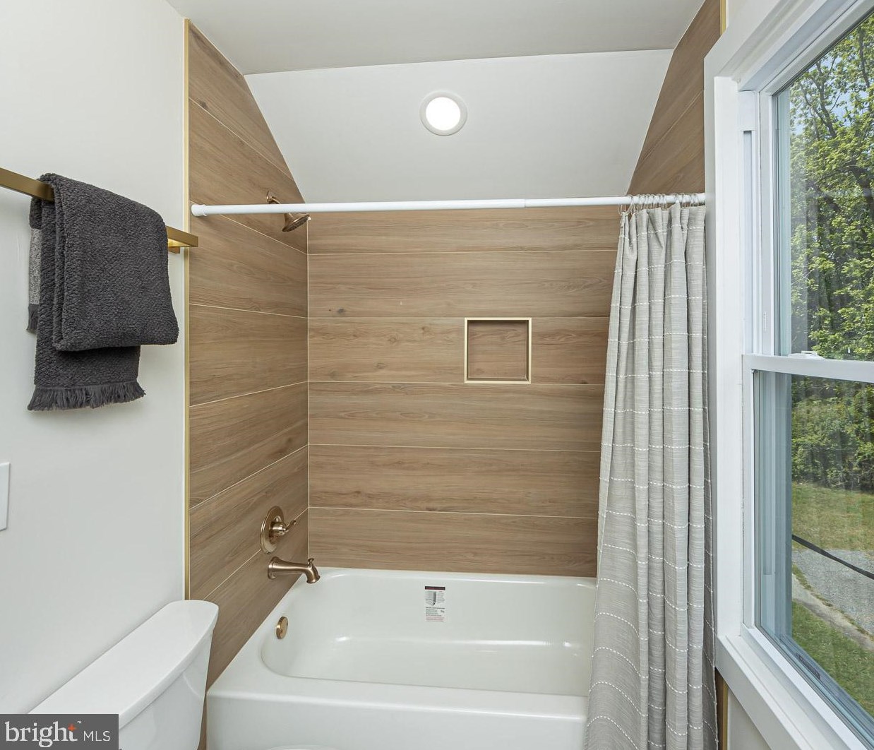 5607 Piedmont Ave, Baltimore MD  21207-6160 exterior