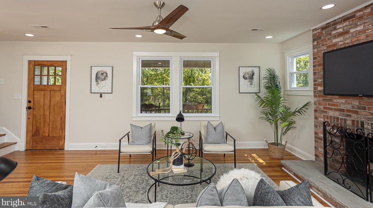 5607 Piedmont Ave, Baltimore MD  21207-6160 exterior