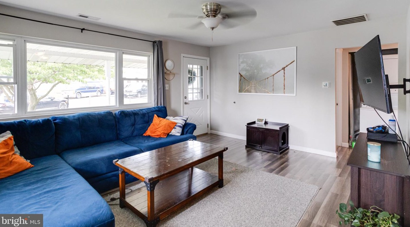 33 Hydroplane Dr, Baltimore MD  21220-4523 exterior