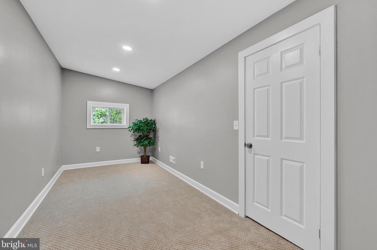 602 Coleraine Rd, Baltimore MD  21229-2218 exterior