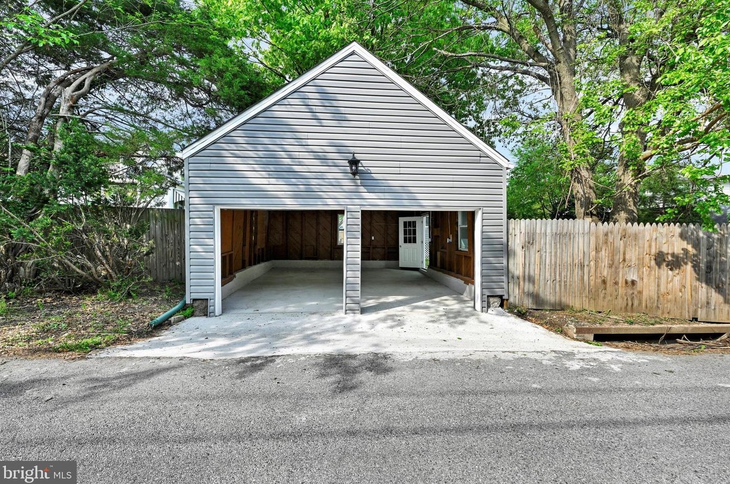 602 Coleraine Rd, Baltimore MD  21229-2218 exterior