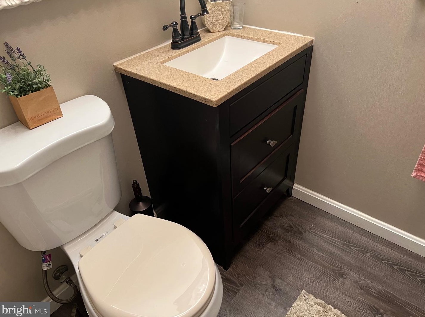 8605 Daytona Rd, Baltimore MD 21237-2043 exterior