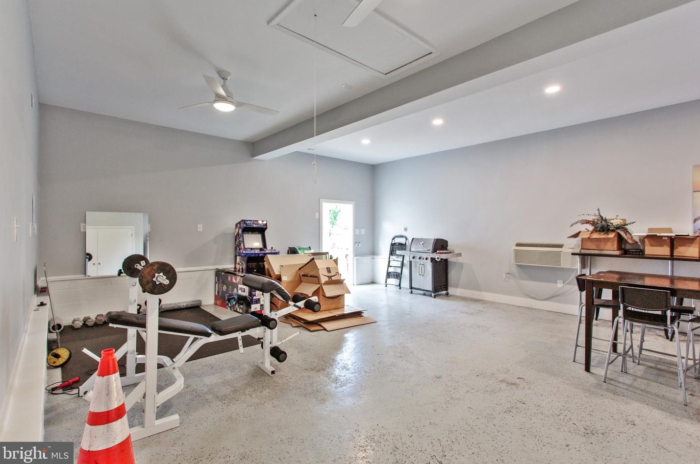 100 4th Ave, Baltimore MD  21227-3156 exterior