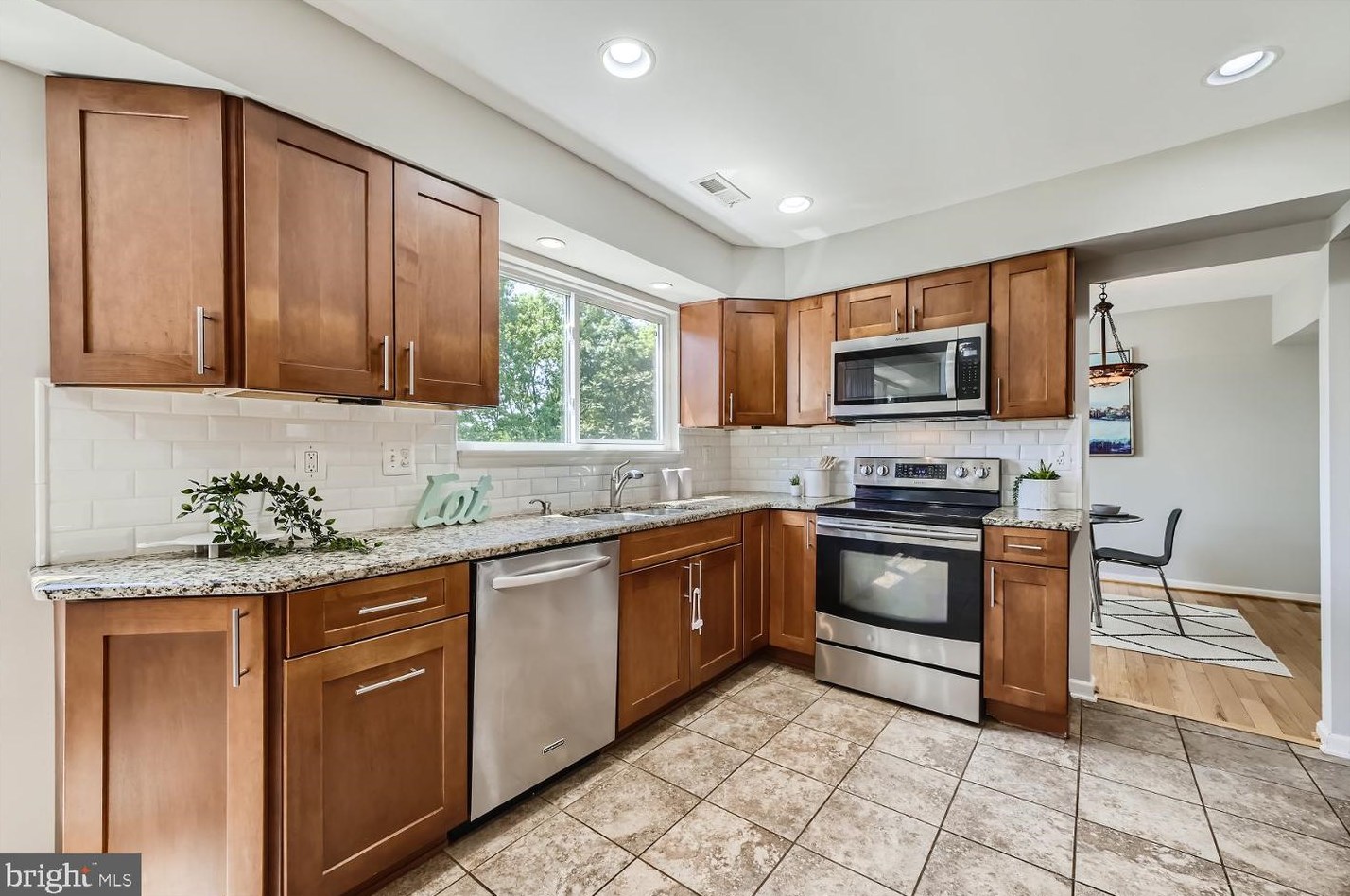 2012 Putnam Rd, Baltimore MD  21227-4100 exterior