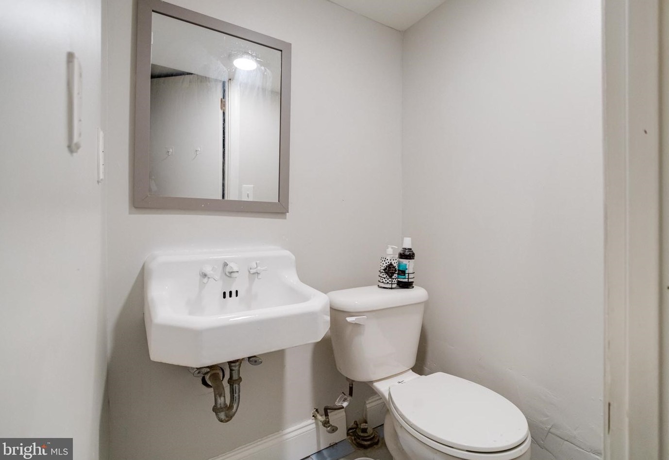 8637 Black Oak Rd, Baltimore MD 21234-3608 exterior