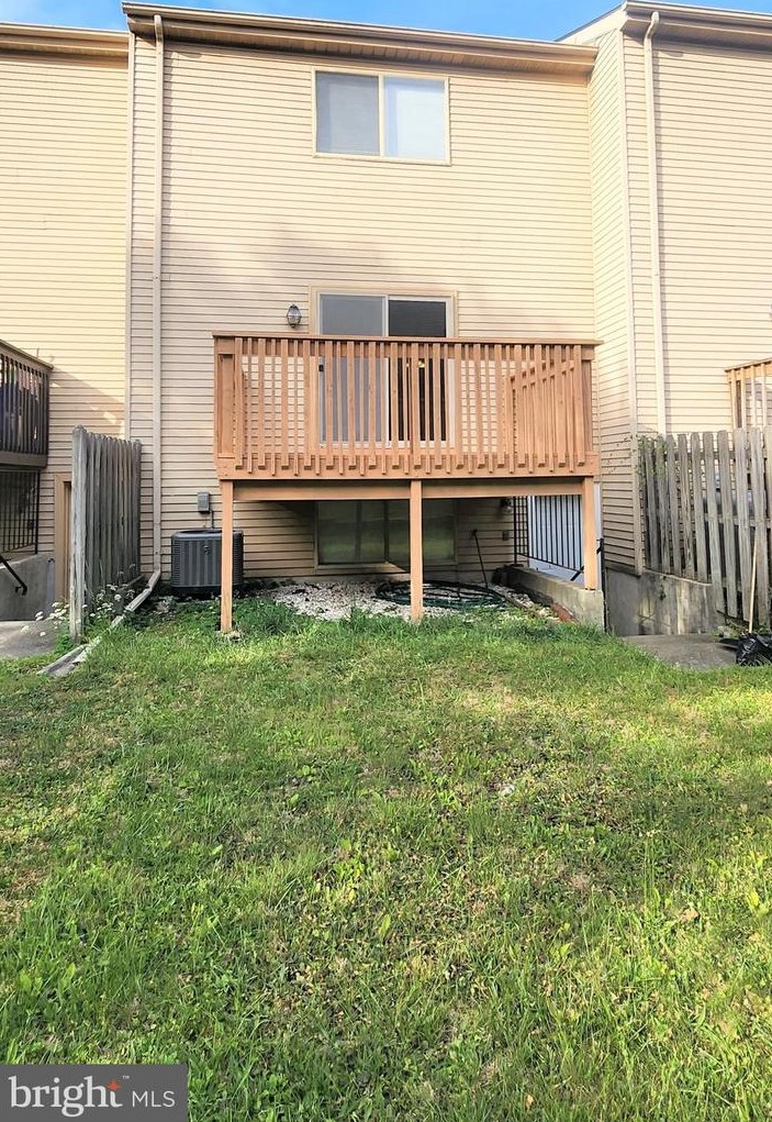 9 Campton Ct, Baltimore MD  21236-5132 exterior