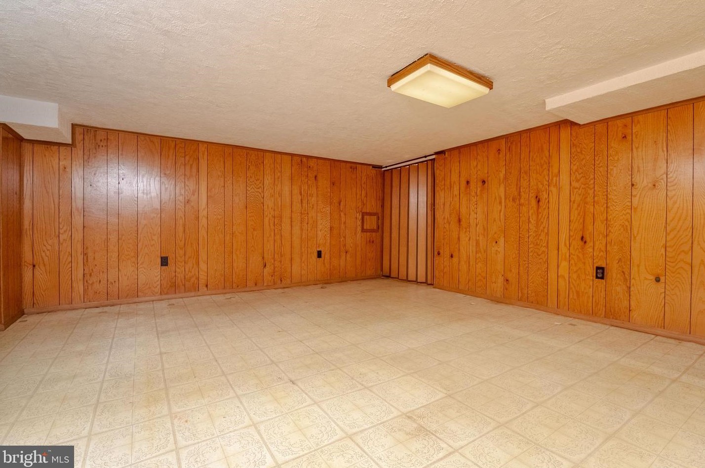 418 Hopkins Rd, Baltimore MD 21220-1031 exterior