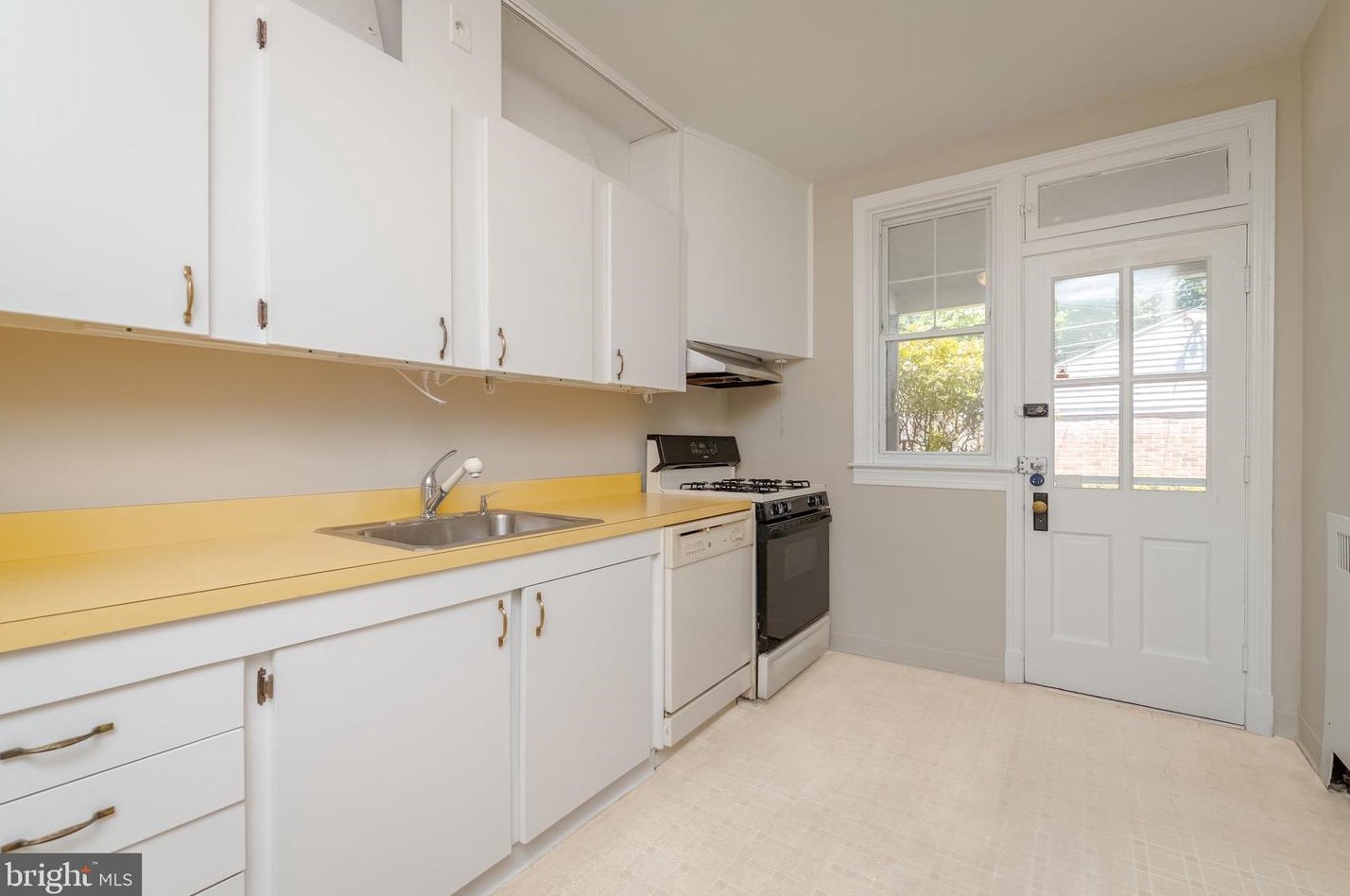 418 Hopkins Rd, Baltimore MD 21220-1031 exterior