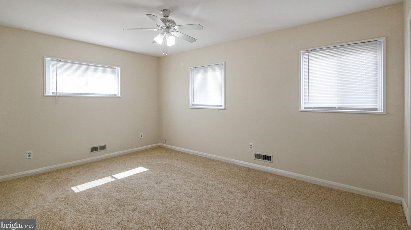 910 Prestwood Rd, Baltimore MD  21228-1223 exterior