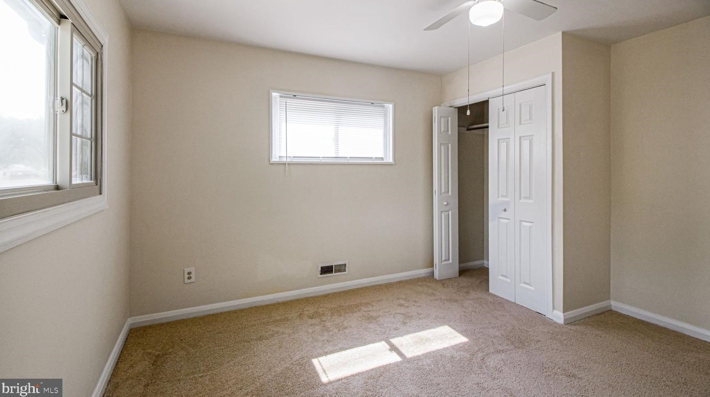 910 Prestwood Rd, Baltimore MD  21228-1223 exterior