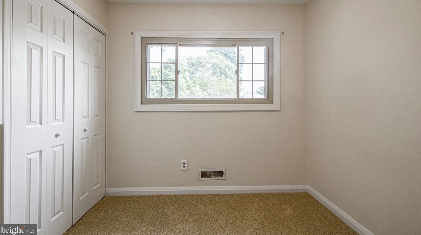 910 Prestwood Rd, Baltimore MD  21228-1223 exterior
