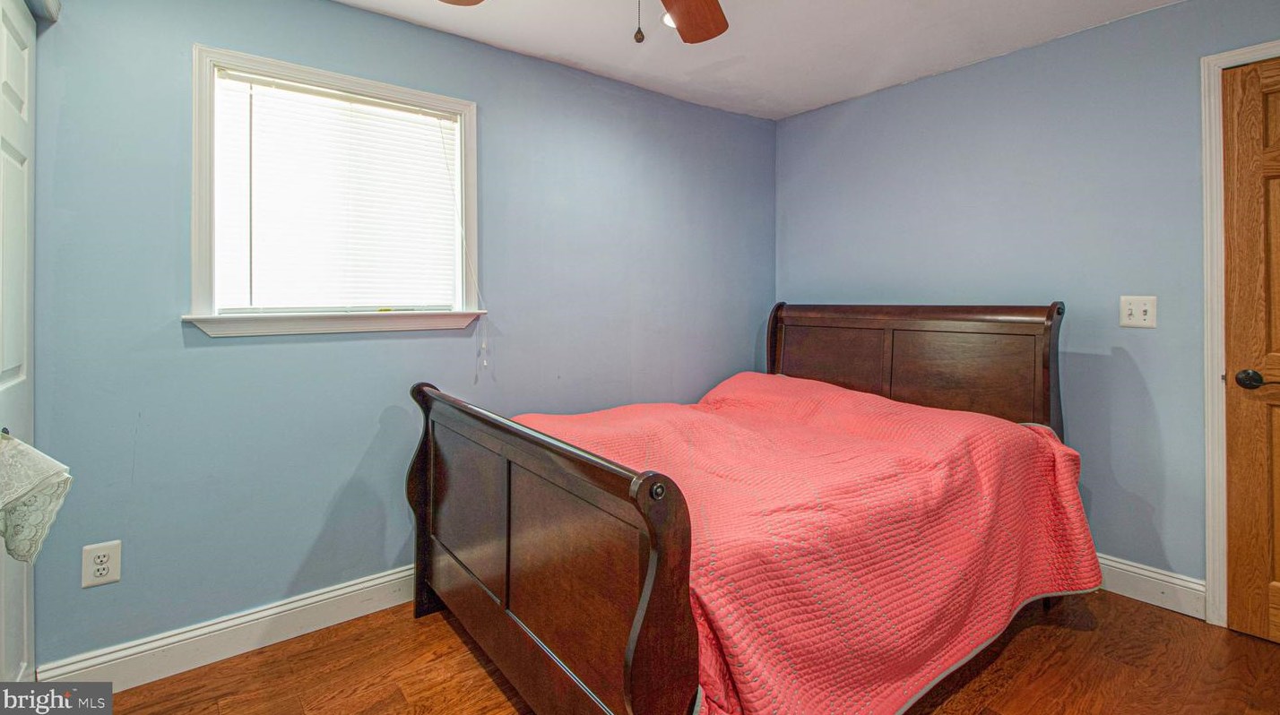 910 Prestwood Rd, Baltimore MD  21228-1223 exterior