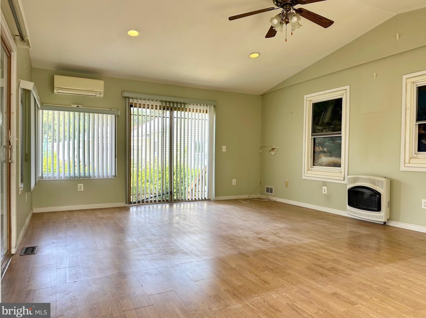 5415 Montbel Ave, Baltimore MD 21207-6114 exterior