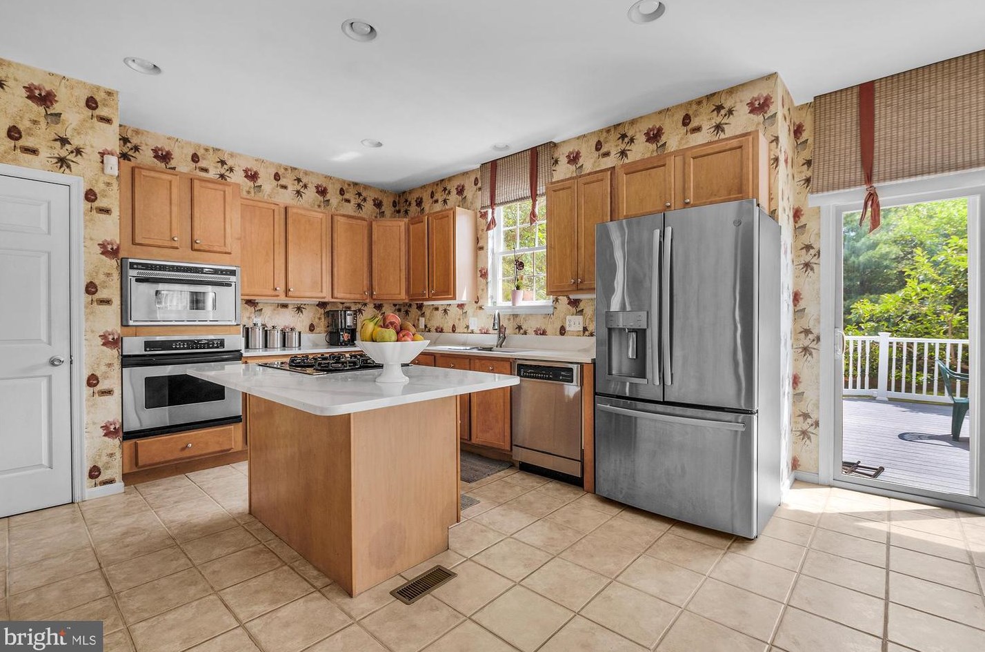 8227 Selwin Ct, Baltimore MD  21237-3361 exterior