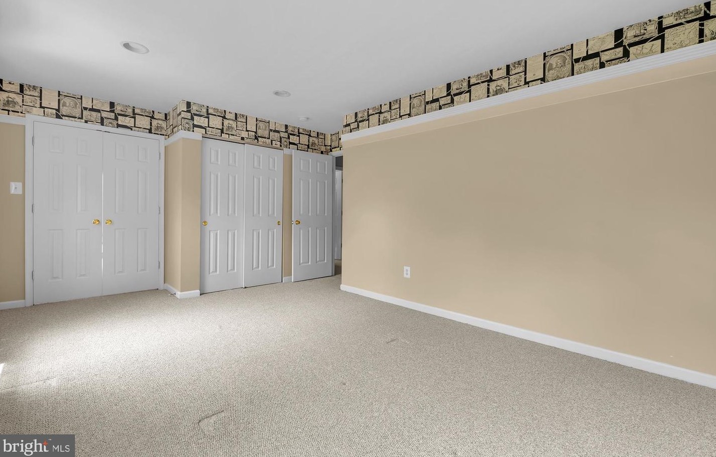 8227 Selwin Ct, Baltimore MD  21237-3361 exterior