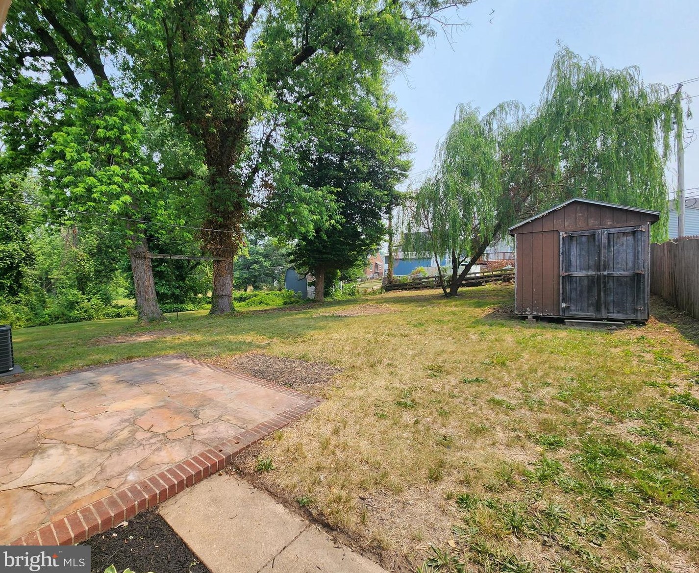 5207 Arbutus Ave, Baltimore MD  21227-2505 exterior