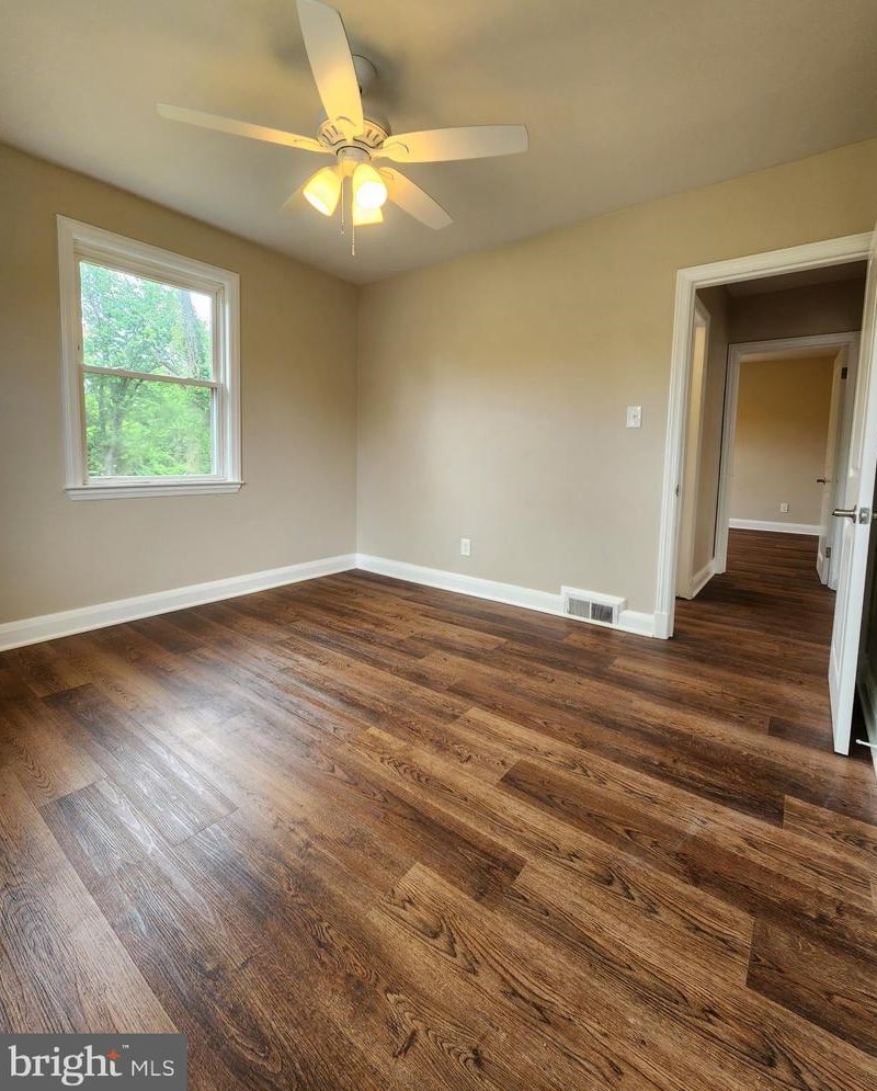 5207 Arbutus Ave, Baltimore MD  21227-2505 exterior