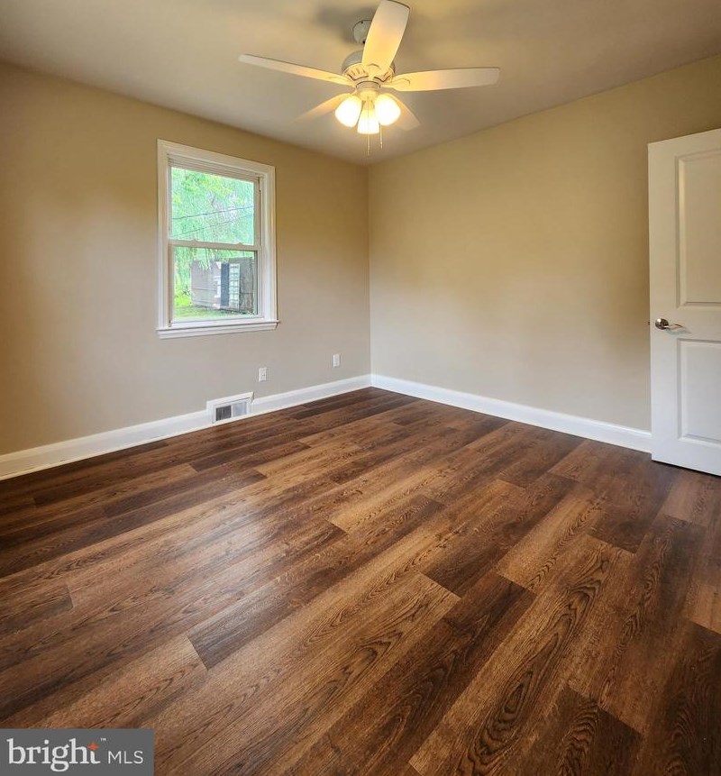 5207 Arbutus Ave, Baltimore MD  21227-2505 exterior