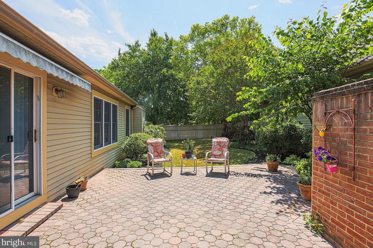 6 Stone Gate Ct, Baltimore MD  21208-1000 exterior