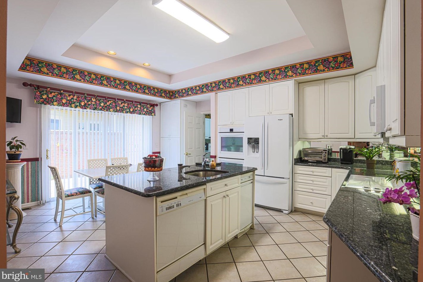 6 Stone Gate Ct, Baltimore MD  21208-1000 exterior