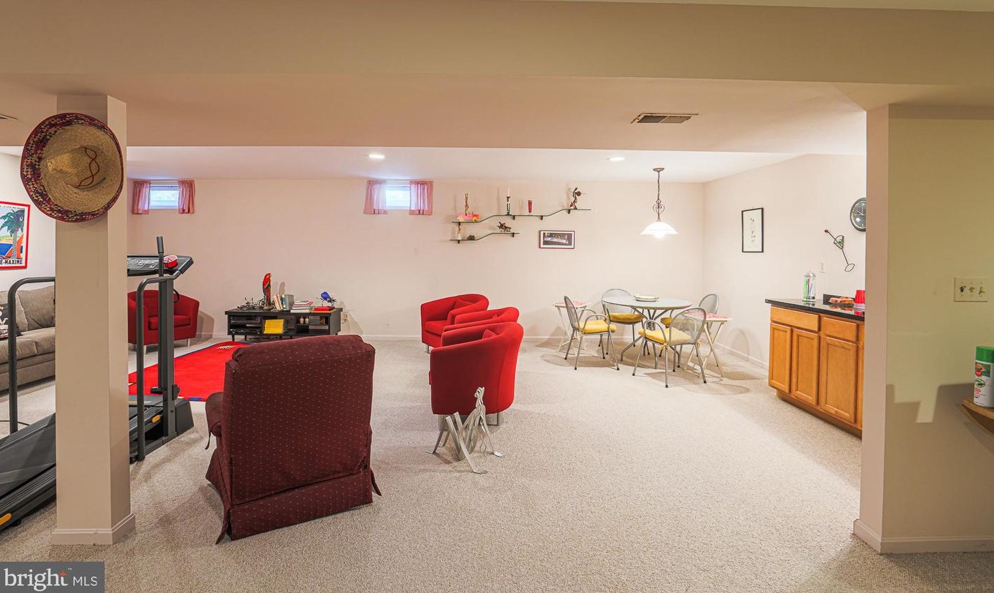 6 Stone Gate Ct, Baltimore MD  21208-1000 exterior