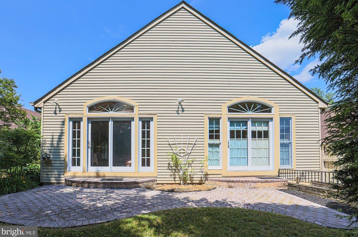 6 Stone Gate Ct, Baltimore MD  21208-1000 exterior