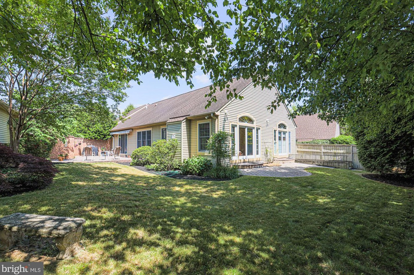 6 Stone Gate Ct, Baltimore MD  21208-1000 exterior