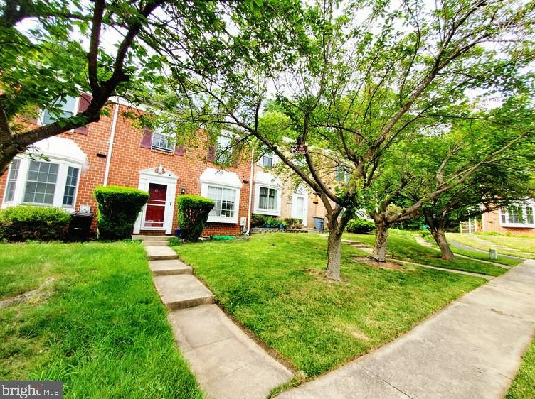 19 Island Run Ct, Baltimore MD  21228-2442 exterior