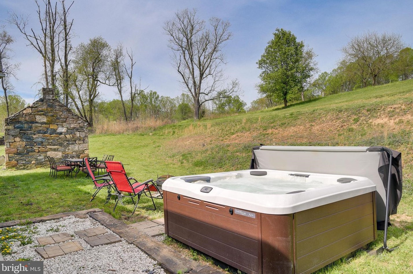 8523 Dogwood Rd, Baltimore MD  21244-1215 exterior