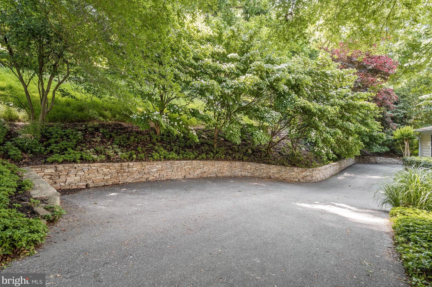 883 Oella Ave, Ellicott MD 21043-4729 exterior