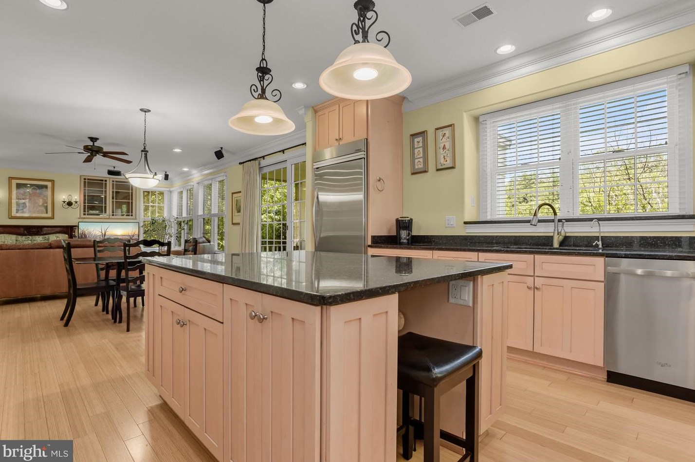 883 Oella Ave, Ellicott MD 21043-4729 exterior