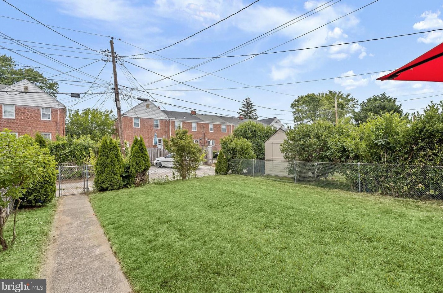 1620 Feldbrook Rd, Baltimore MD  21286-8318 exterior