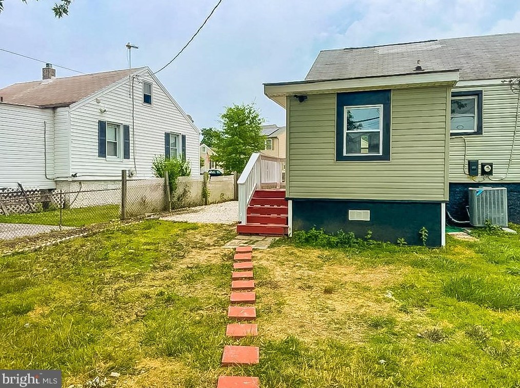 229 Ashwood Rd, Baltimore MD  21222-2302 exterior