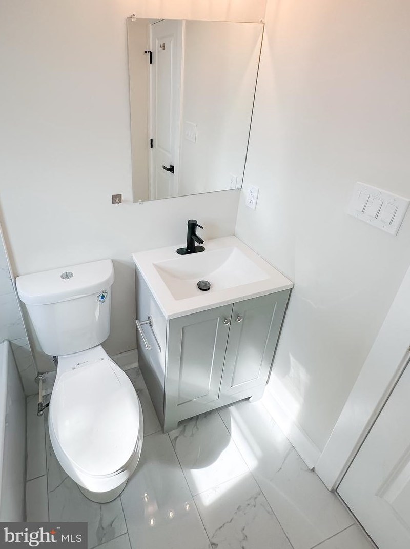 229 Ashwood Rd, Baltimore MD  21222-2302 exterior