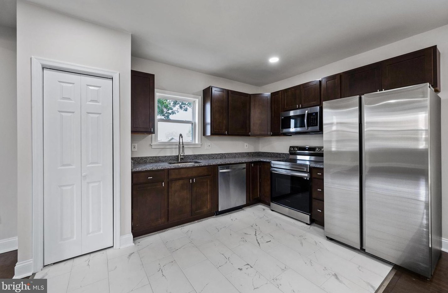 707 Norris Ln, Baltimore MD  21221-2140 exterior