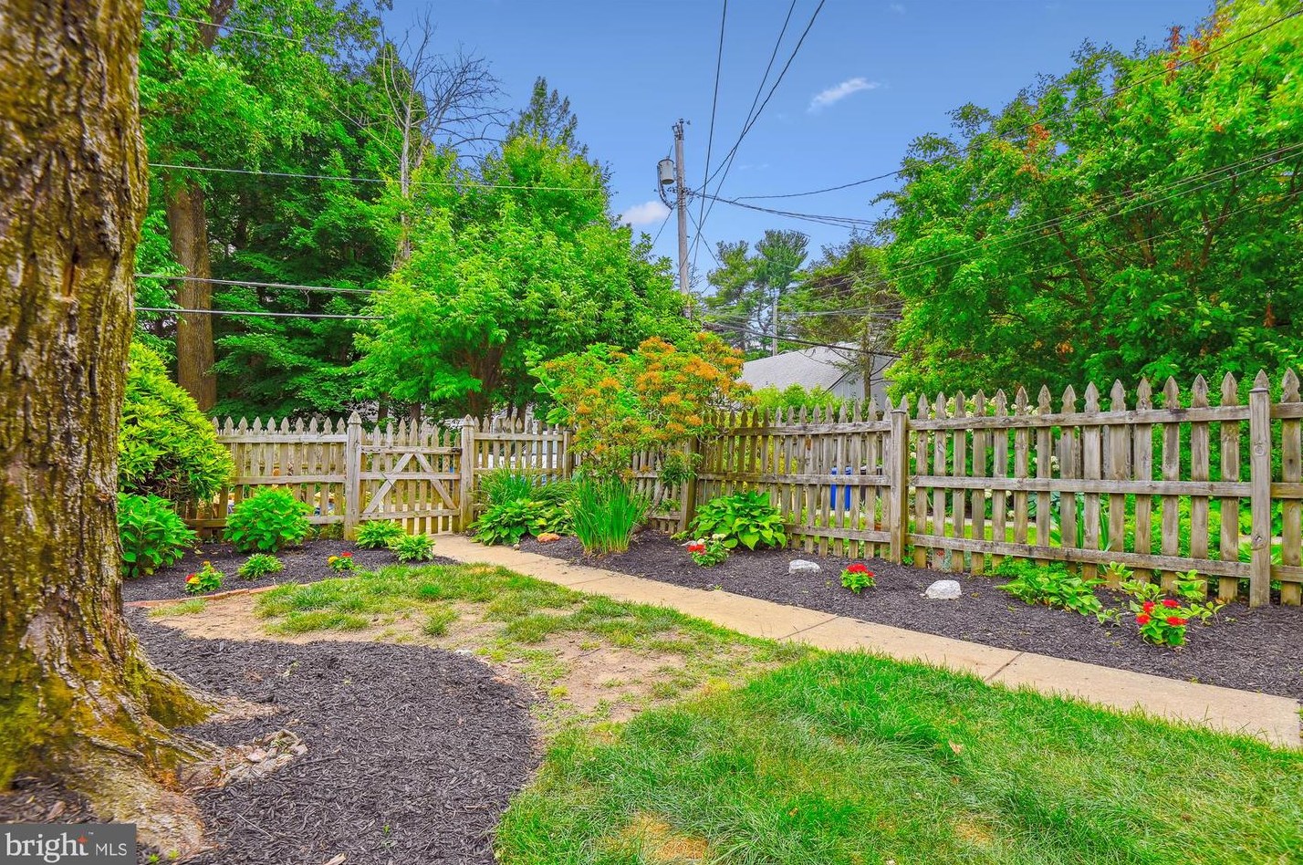 209 Gaywood Rd, Baltimore MD  21212-1710 exterior